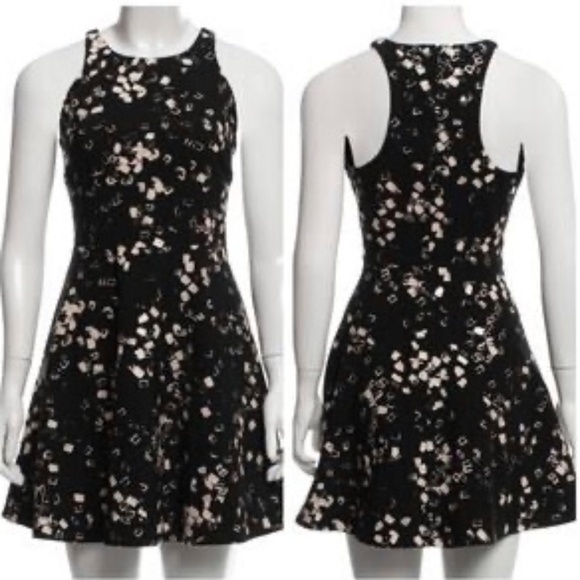 Elizabeth and James Size 6 Magdelena Mini Flare Dress Black with White Print - Picture 1 of 2